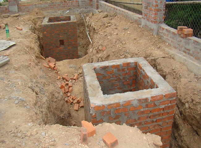 Khoảng cách giữa các hố ga