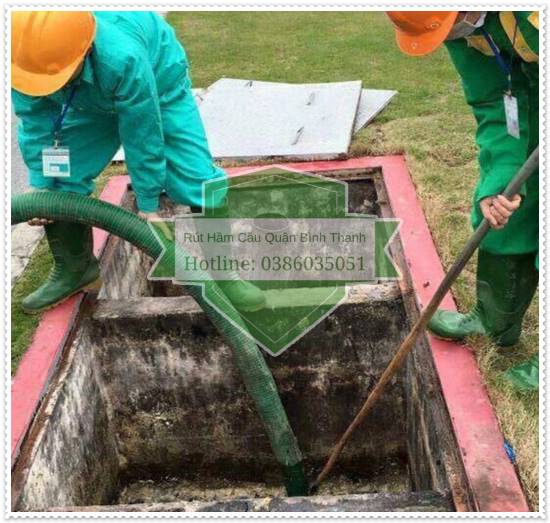 Bể phốt bị đầy khi để nhiều năm cần r&uacute;t hầm cầu